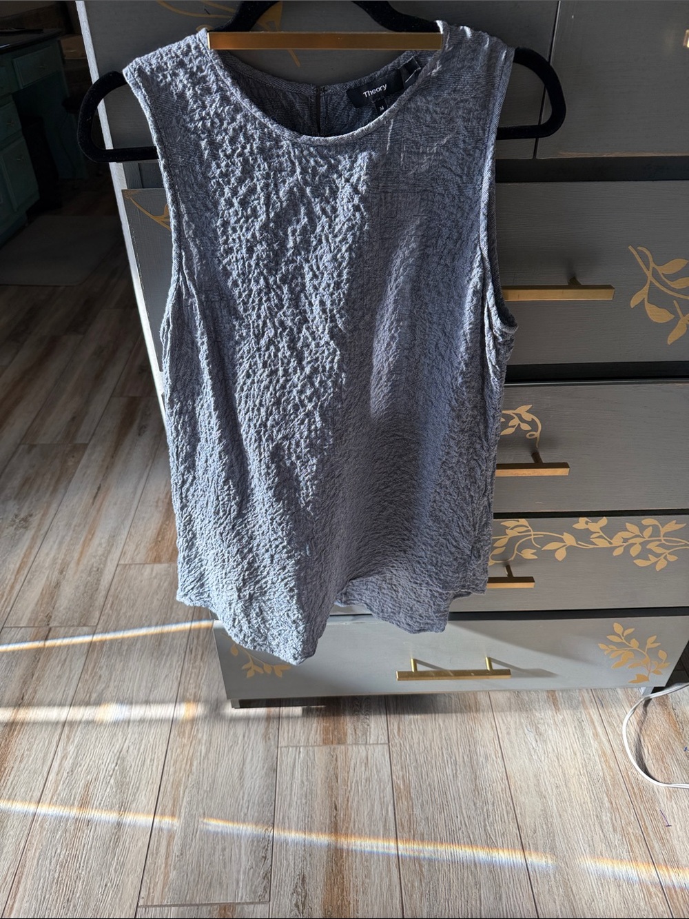 Theory Gray Textured Sleeveless Tank